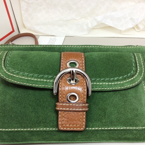NWT Vintage Y2K Coach Green Suede Leather Buckle Wristlet Pouch Bag Authentic - Picture 13 of 15